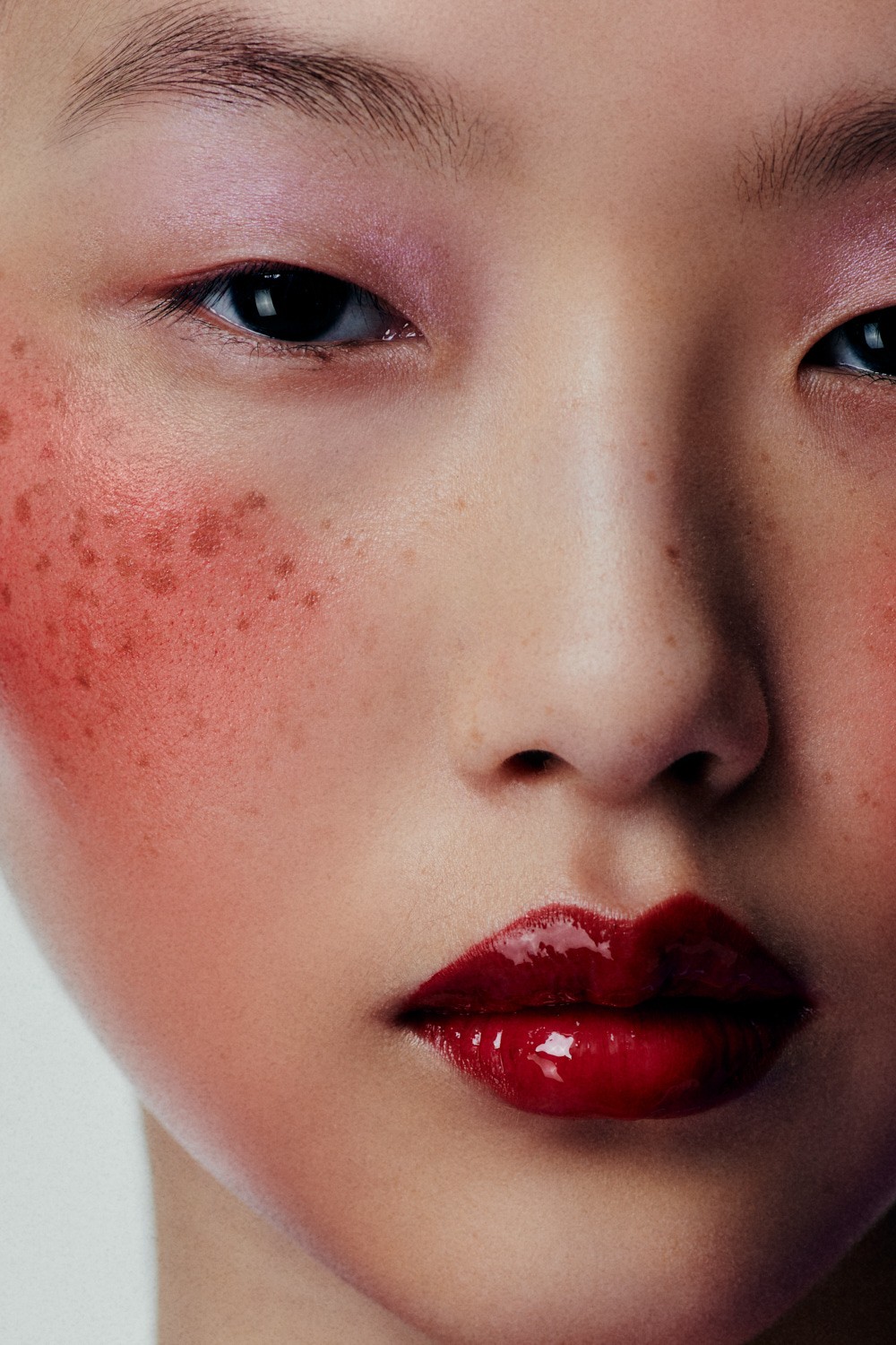 kyliecosmetic_beaute_030224_zoekovacs_nevertoomuch_61696.jpg